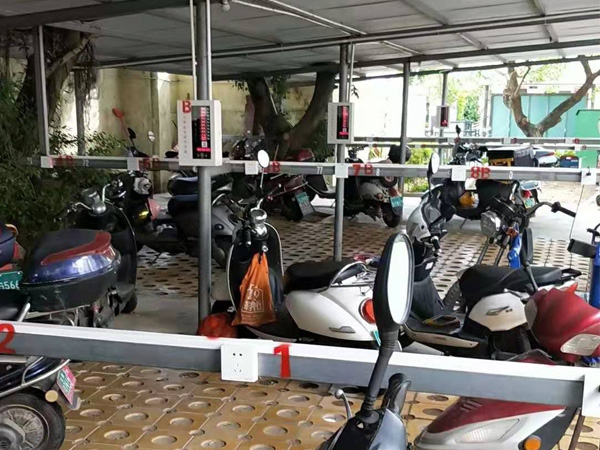 充电小斑马参加郑州会议智能充电站引重视